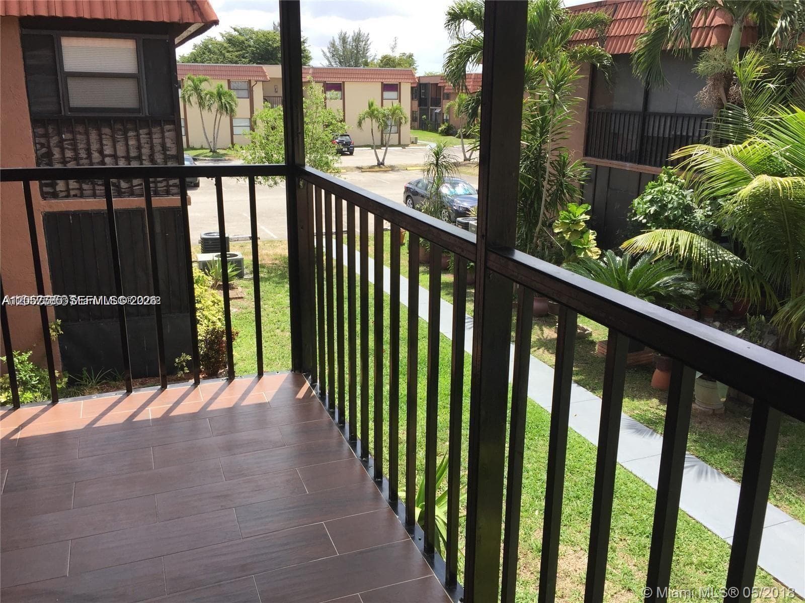 LAGO GRANDE CONDO THREE B · #56-22 in Hialeah - Photo 18