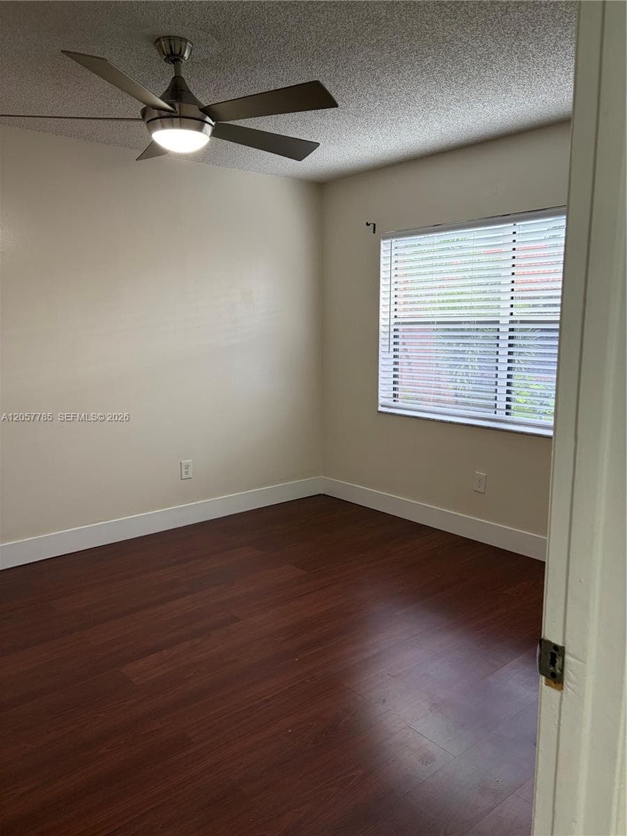 LAGO GRANDE CONDO THREE B · #56-22 in Hialeah - Photo 21
