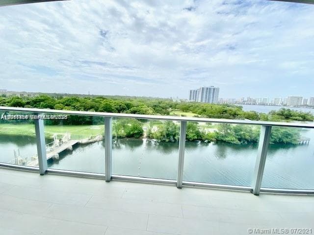 THE HARBOUR NORTH CONDO · #702 in North Miami Beach - Photo 16