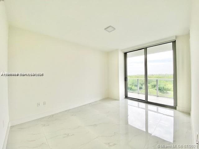 THE HARBOUR NORTH CONDO · #702 in North Miami Beach - Photo 21