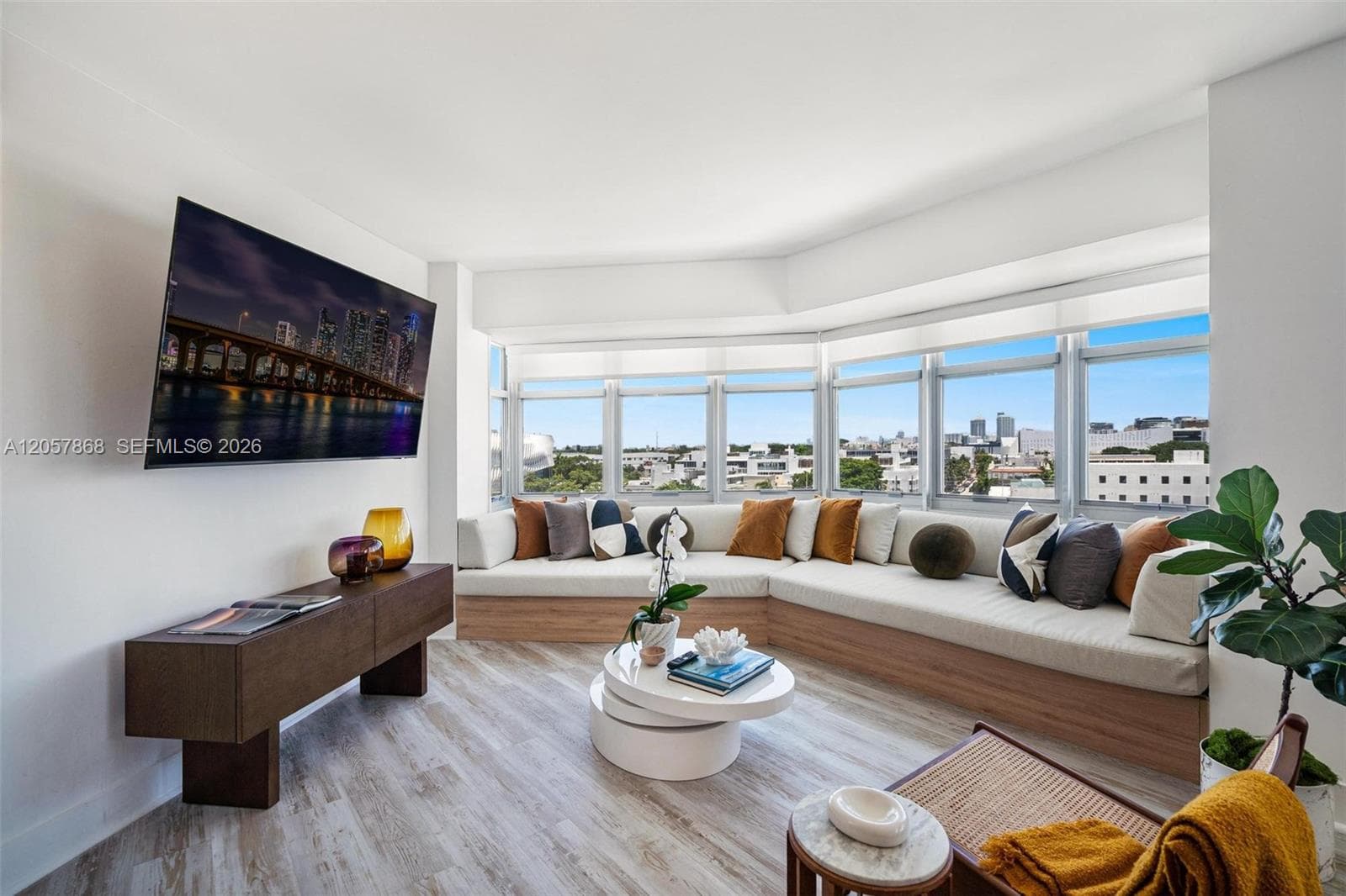 Octagon Towers · #8C in Miami Beach - Photo 2