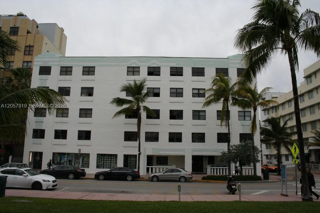 1390 Ocean Drive Condo · #402 in Miami Beach - Photo 17