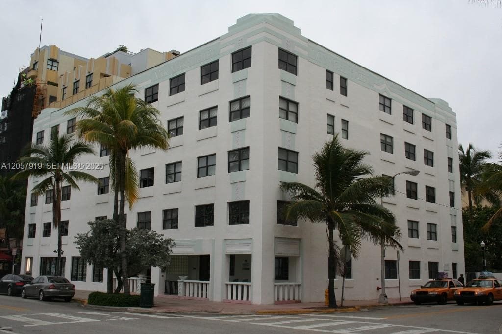 1390 Ocean Drive Condo · #402 in Miami Beach - Photo 18