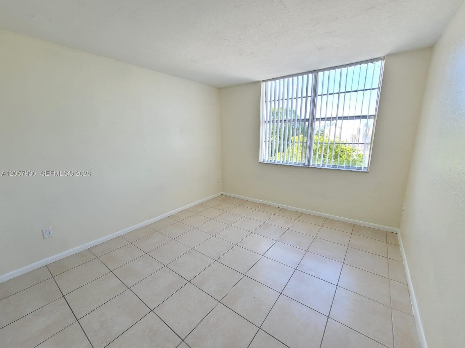 MONTECARLO CONDO · #D-409 in Miami - Photo 9