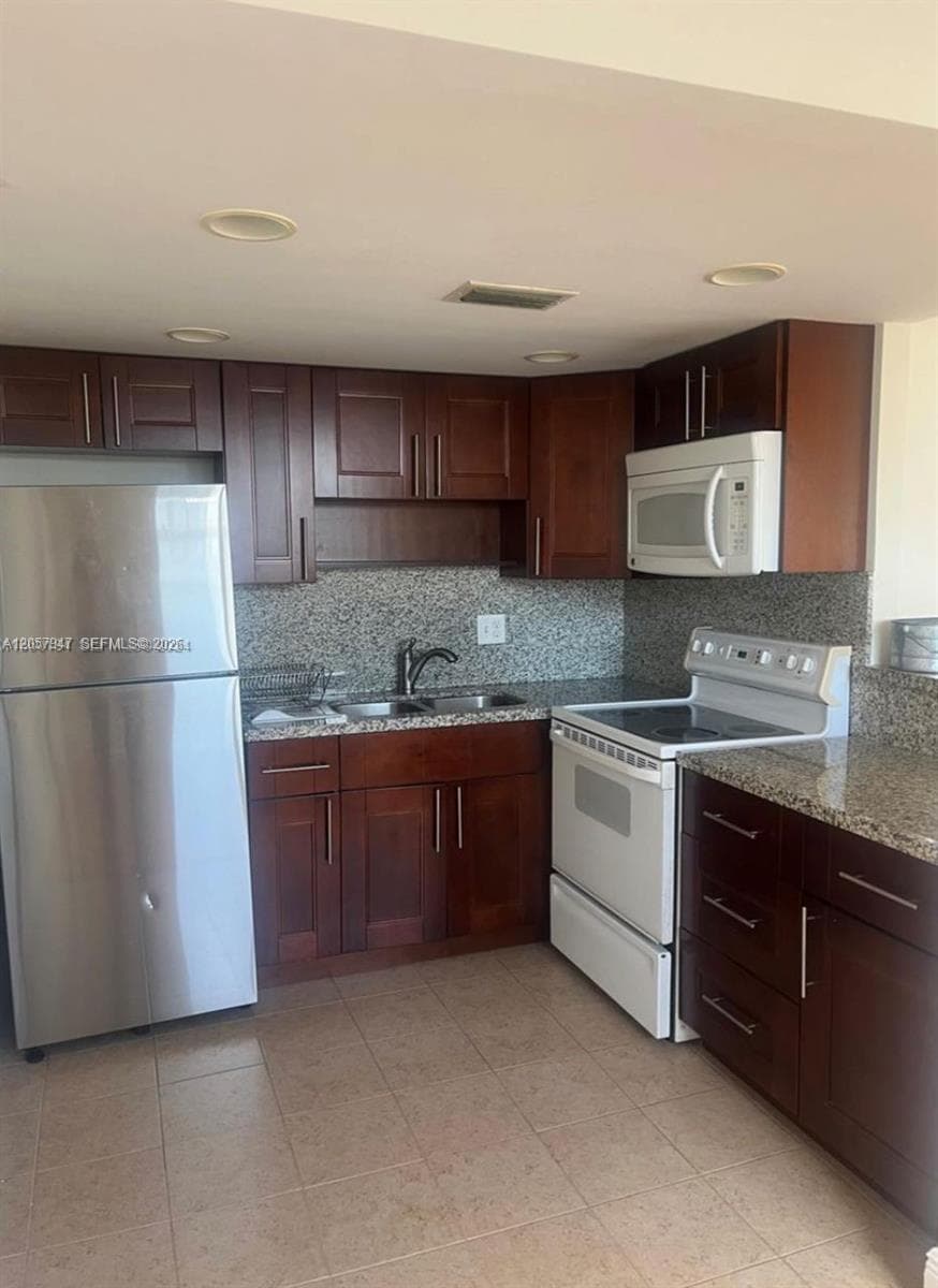 GOLDEN SAILS CONDO · #F10 in Hallandale Beach - Photo 5