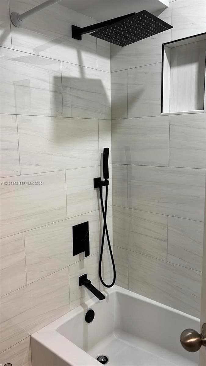 WINSTON TOWERS · #1215 in Sunny Isles Beach - Photo 26