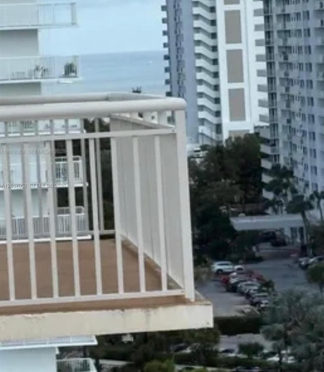 WINSTON TOWERS · #1215 in Sunny Isles Beach - Photo 28