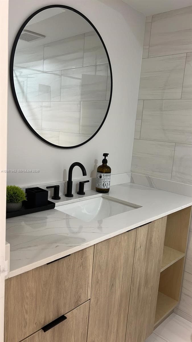 WINSTON TOWERS · #1215 in Sunny Isles Beach - Photo 24