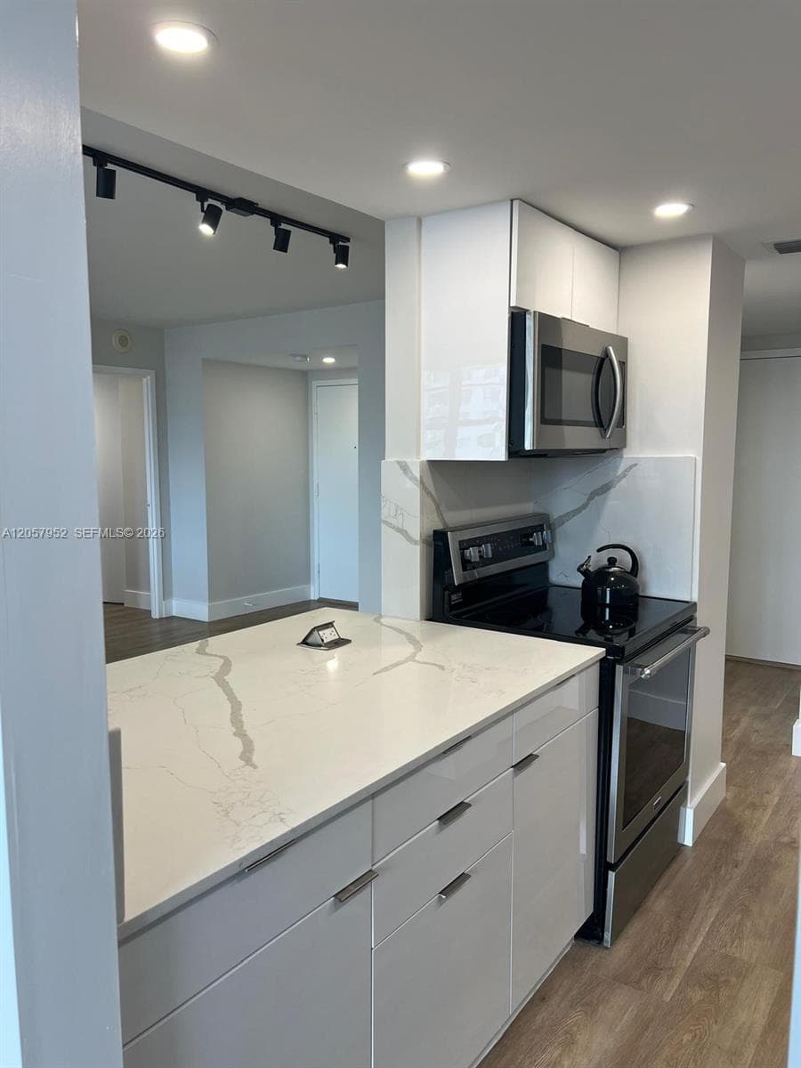 WINSTON TOWERS · #1215 in Sunny Isles Beach - Photo 11