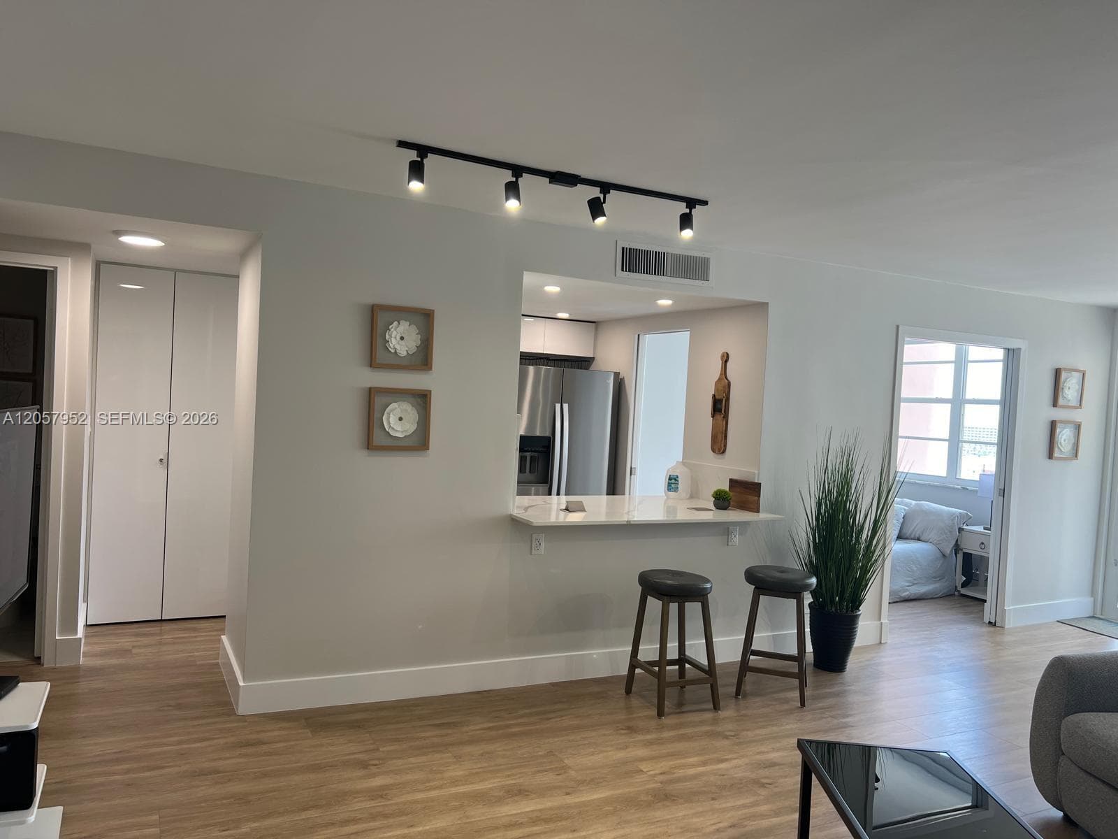 WINSTON TOWERS · #1215 in Sunny Isles Beach - Photo 8