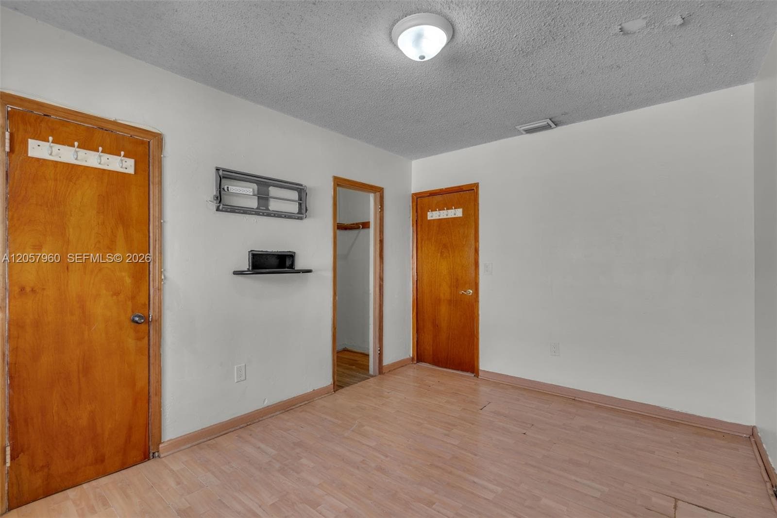 267 E 56th St photo 30