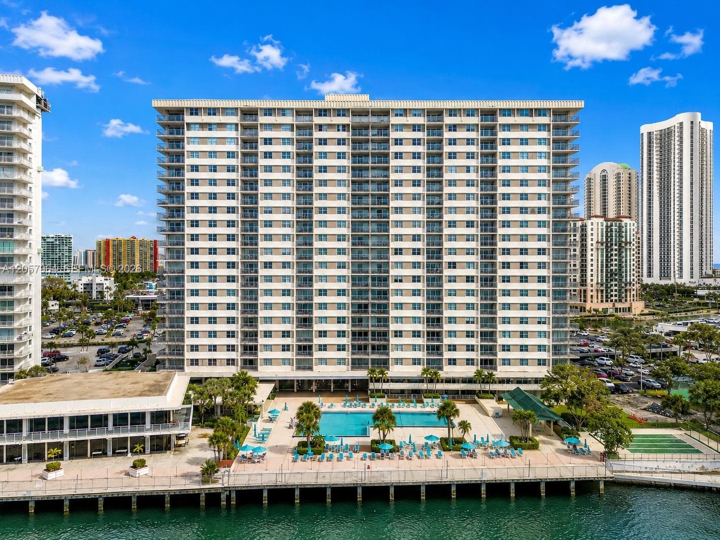 ARLEN HOUSE CONDO · #807 in Sunny Isles Beach - Photo 24