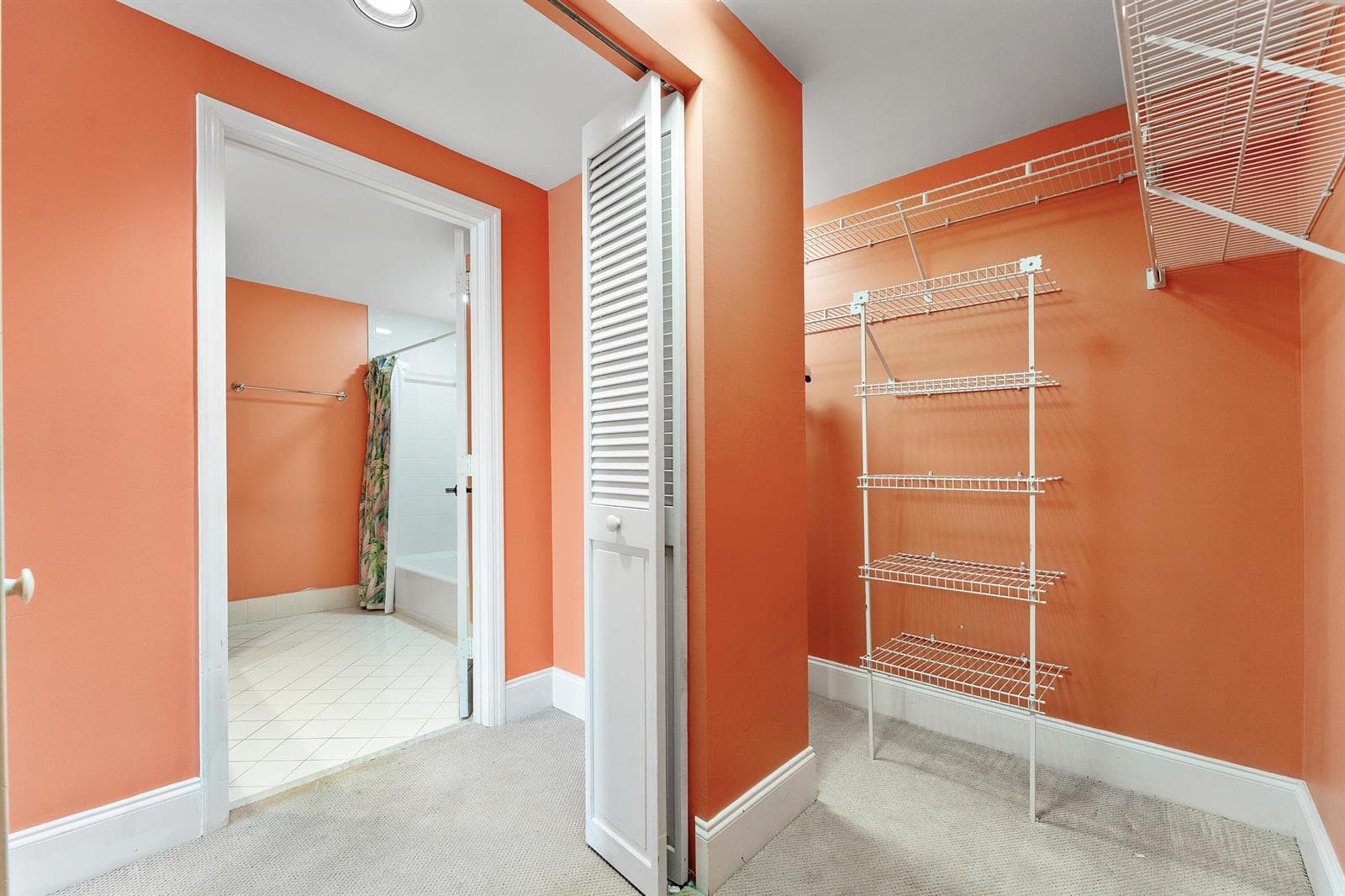 Walk In Closet