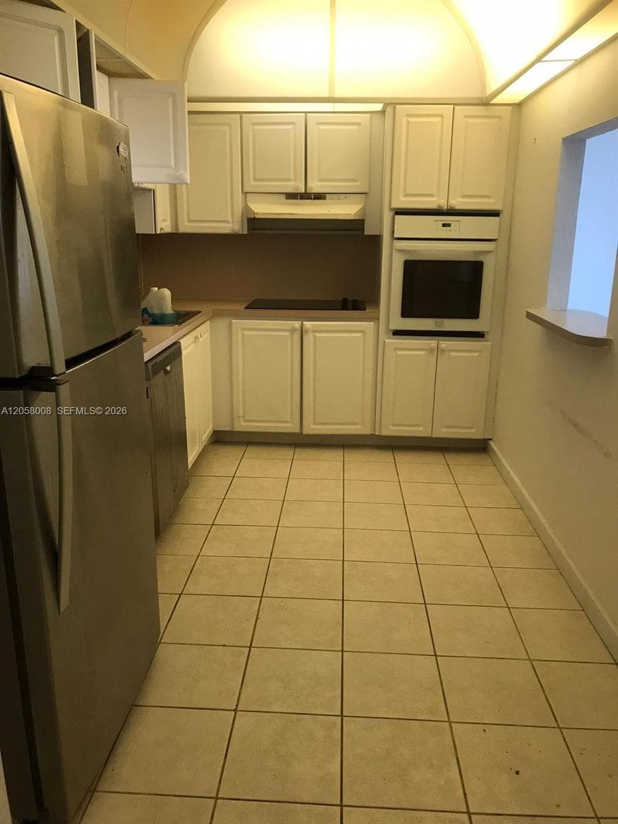 OCEANVIEW BUILDING B COND · #1018 in Sunny Isles Beach - Photo 4