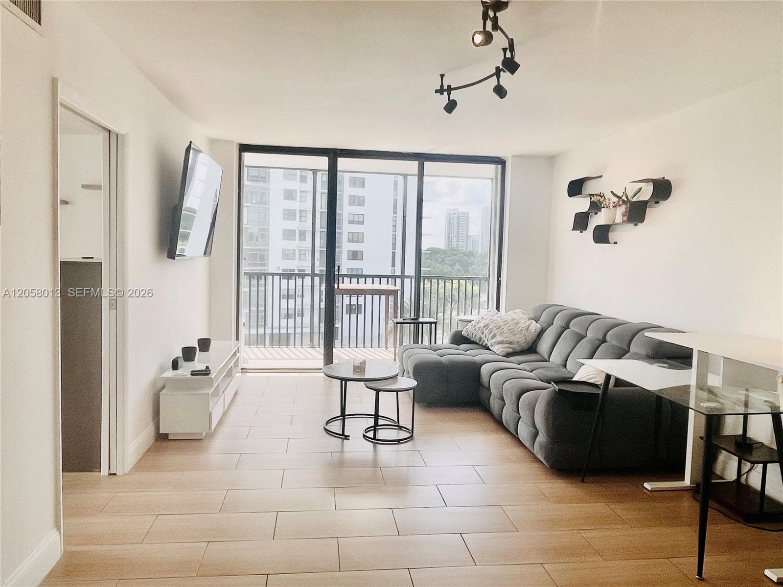 BRAVURA I CONDO · #712 in Aventura - Photo 1