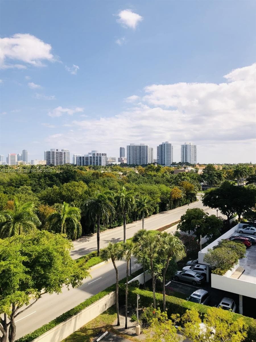 BRAVURA I CONDO · #712 in Aventura - Photo 14