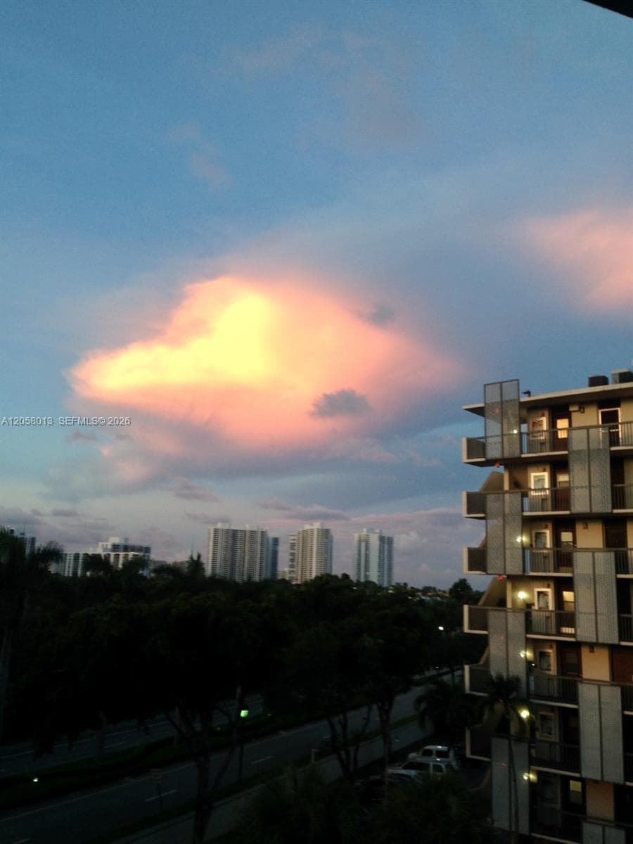 BRAVURA I CONDO · #712 in Aventura - Photo 29