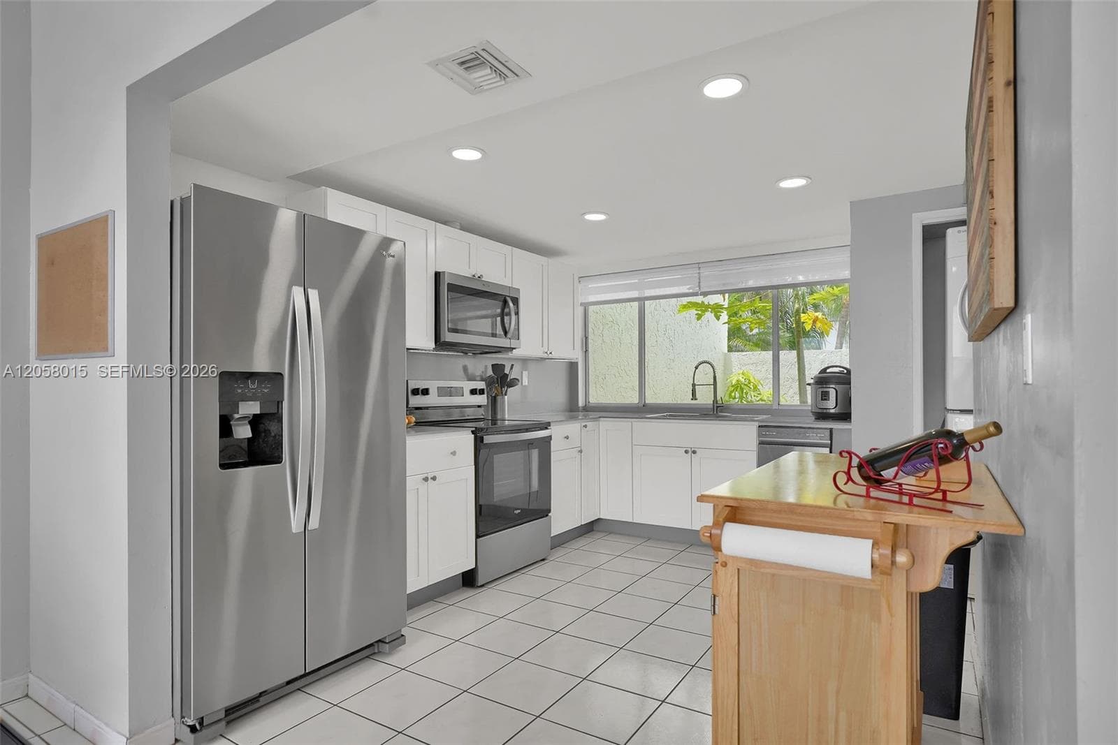 9177 Fontainebleau Blvd #3 photo 6