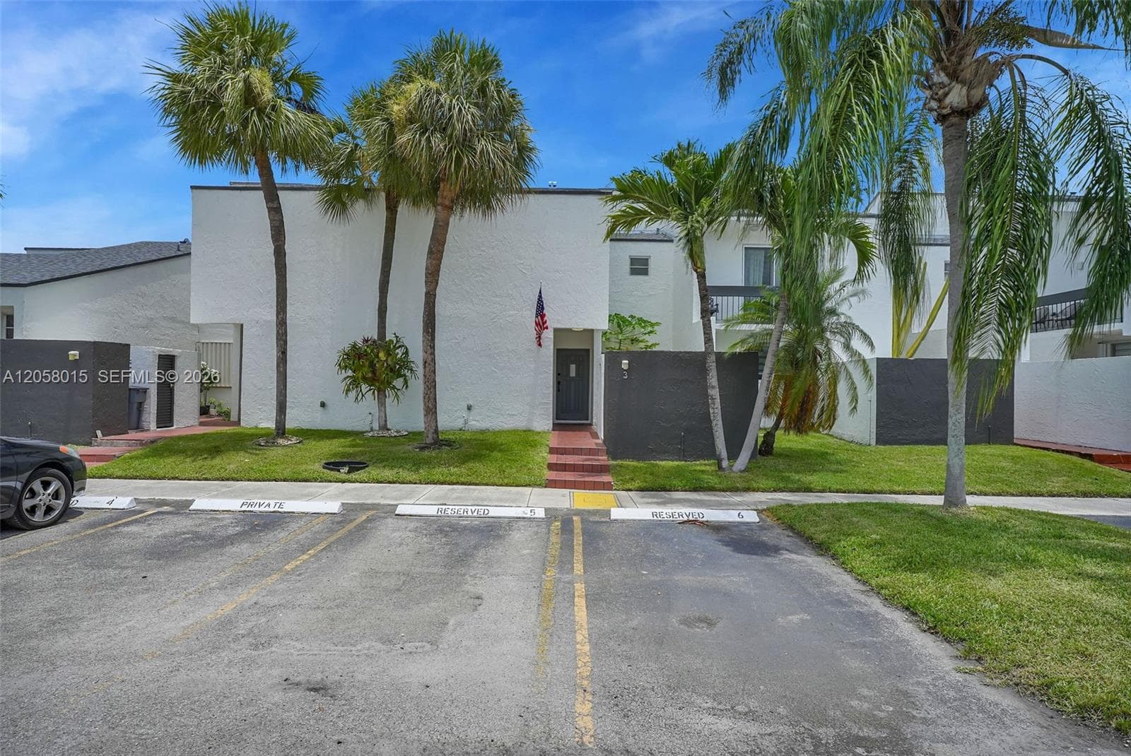 9177 Fontainebleau Blvd #3 photo 42