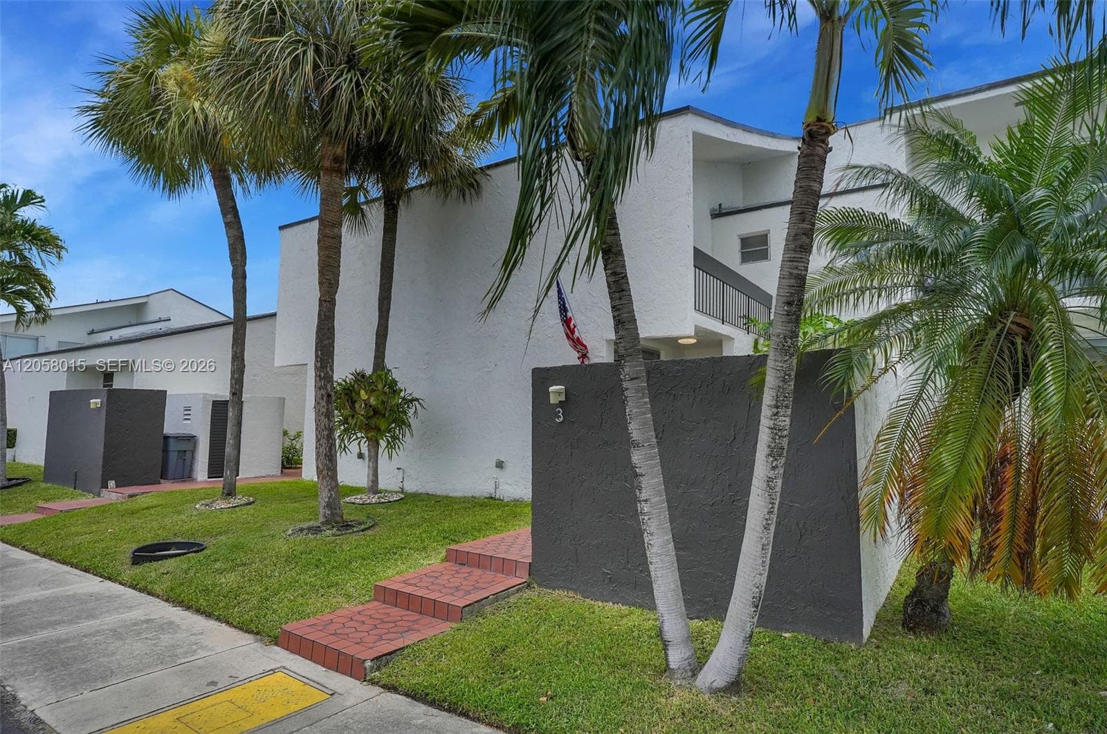 9177 Fontainebleau Blvd #3 photo 43