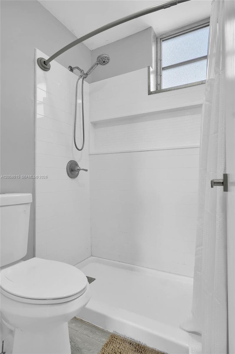 9177 Fontainebleau Blvd #3 photo 24