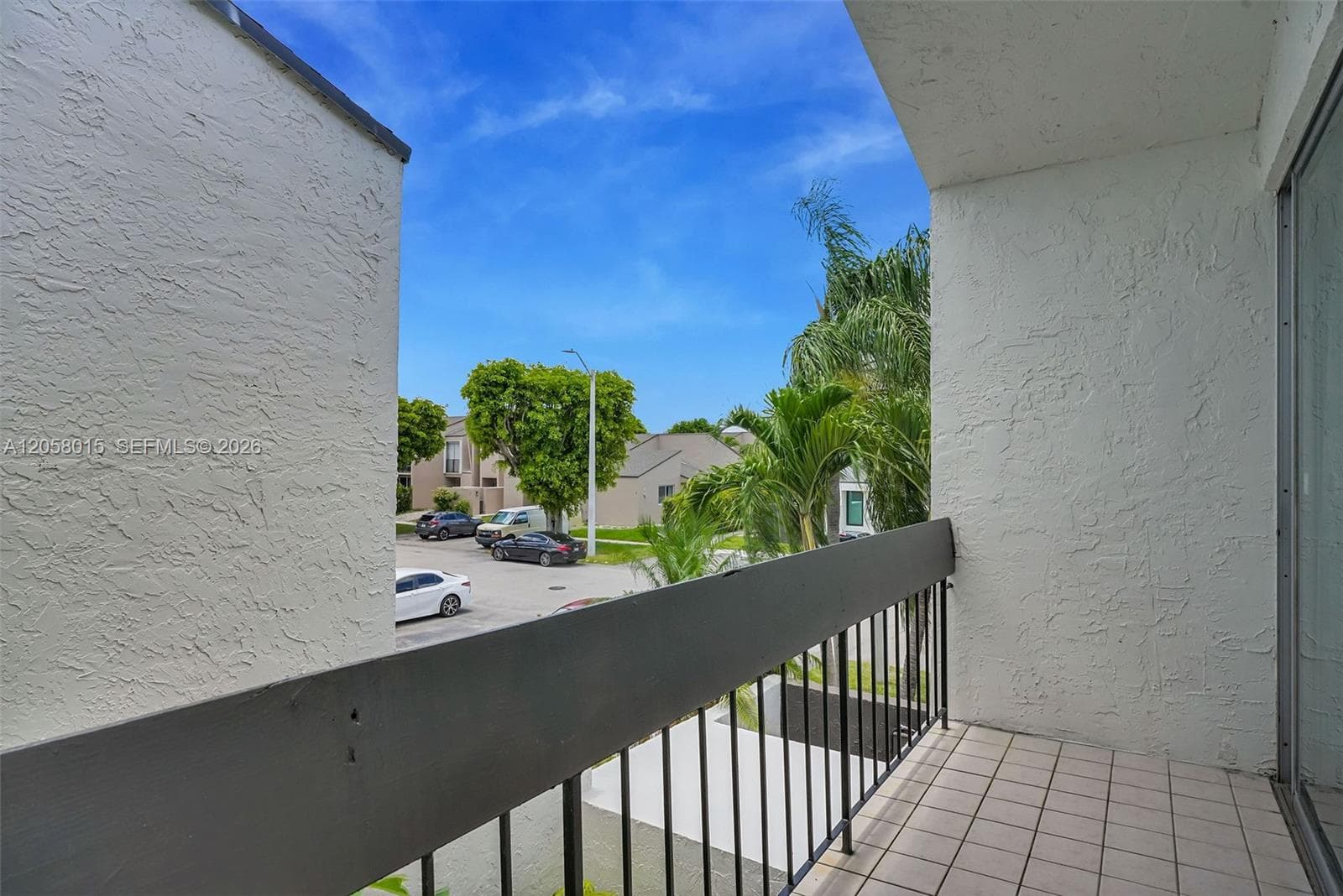 9177 Fontainebleau Blvd #3 photo 33