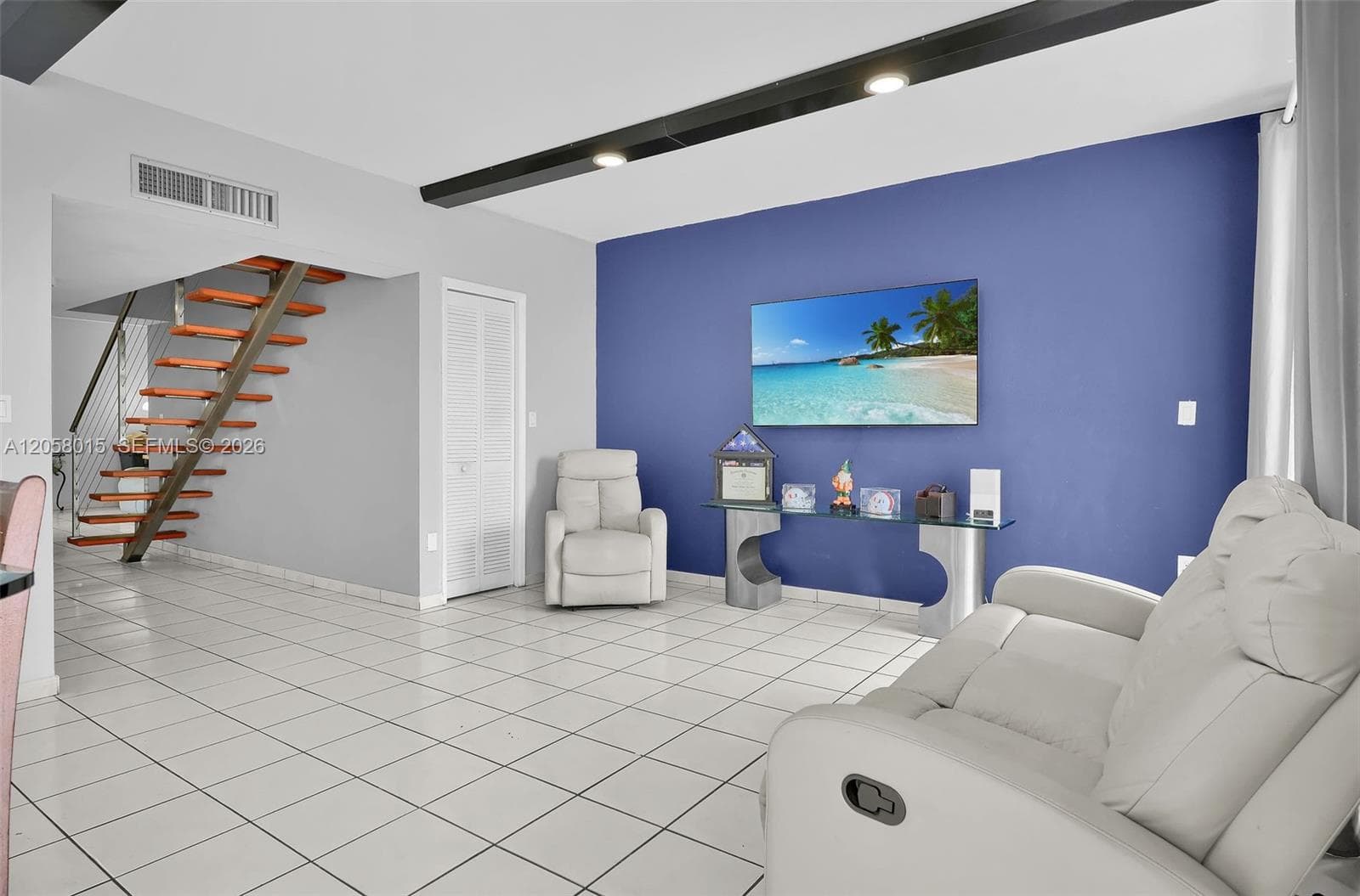 9177 Fontainebleau Blvd #3 photo 14
