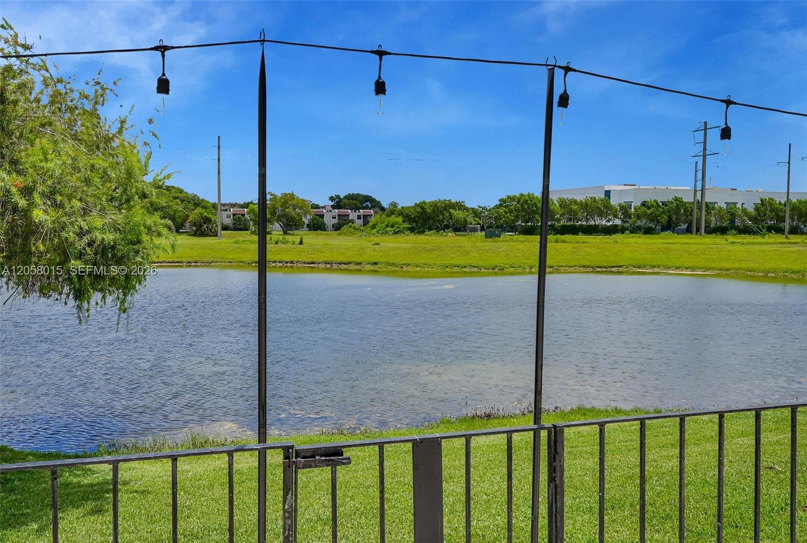 9177 Fontainebleau Blvd #3 photo 40