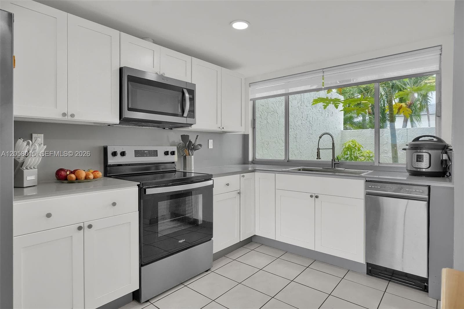 9177 Fontainebleau Blvd #3 photo 8