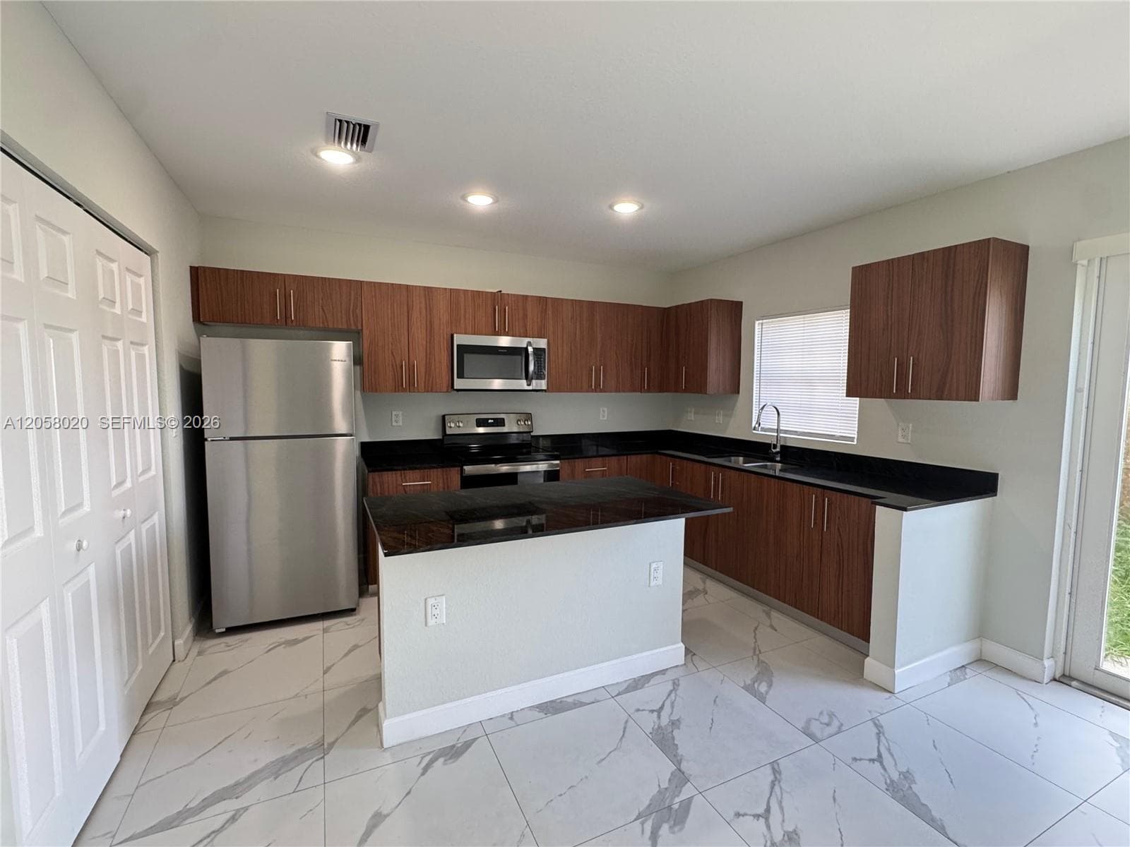 1310 NW 6th Ave #G photo 2