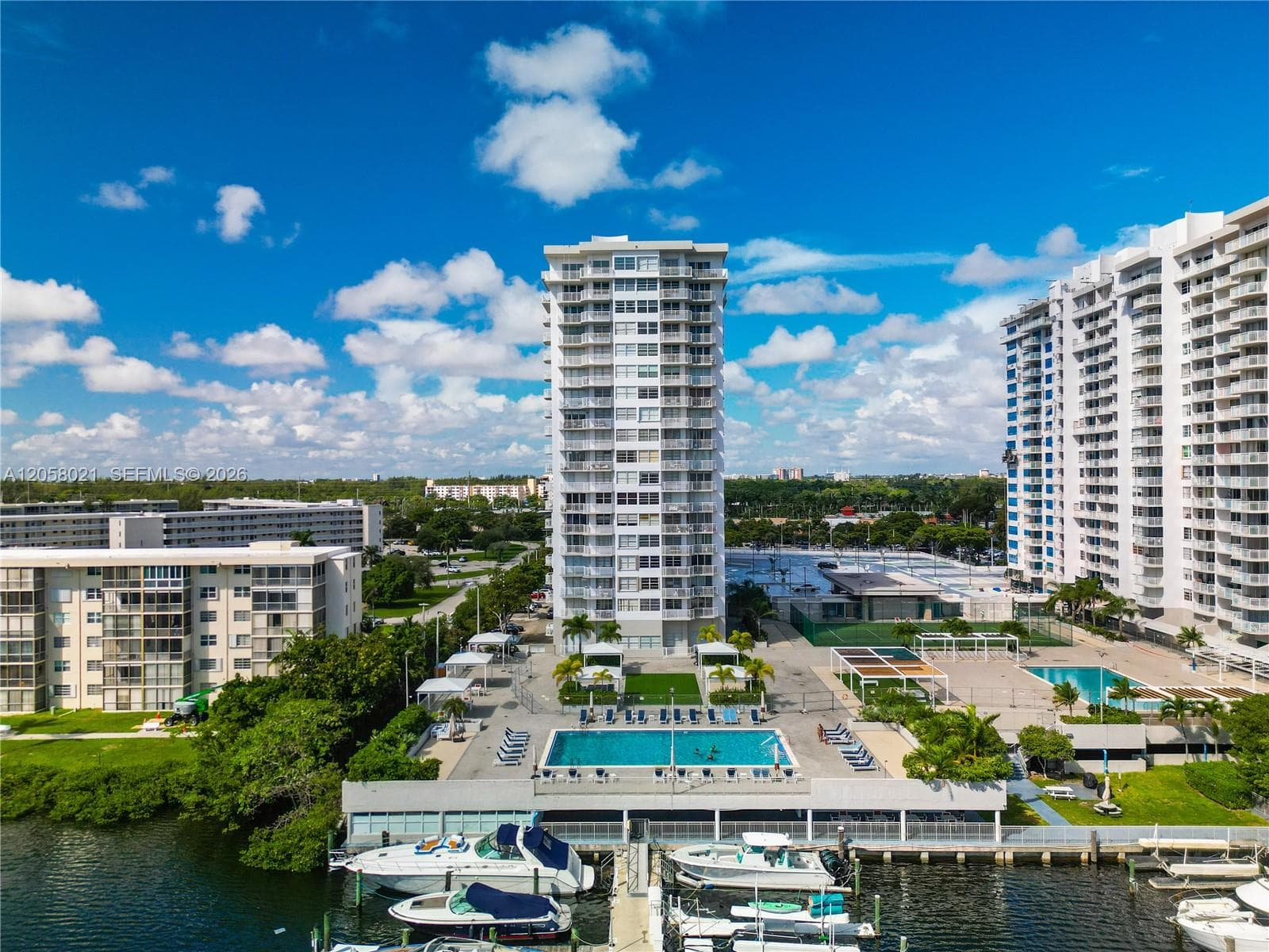 DEL PRADO MARINA · #902 in Aventura - Photo 13