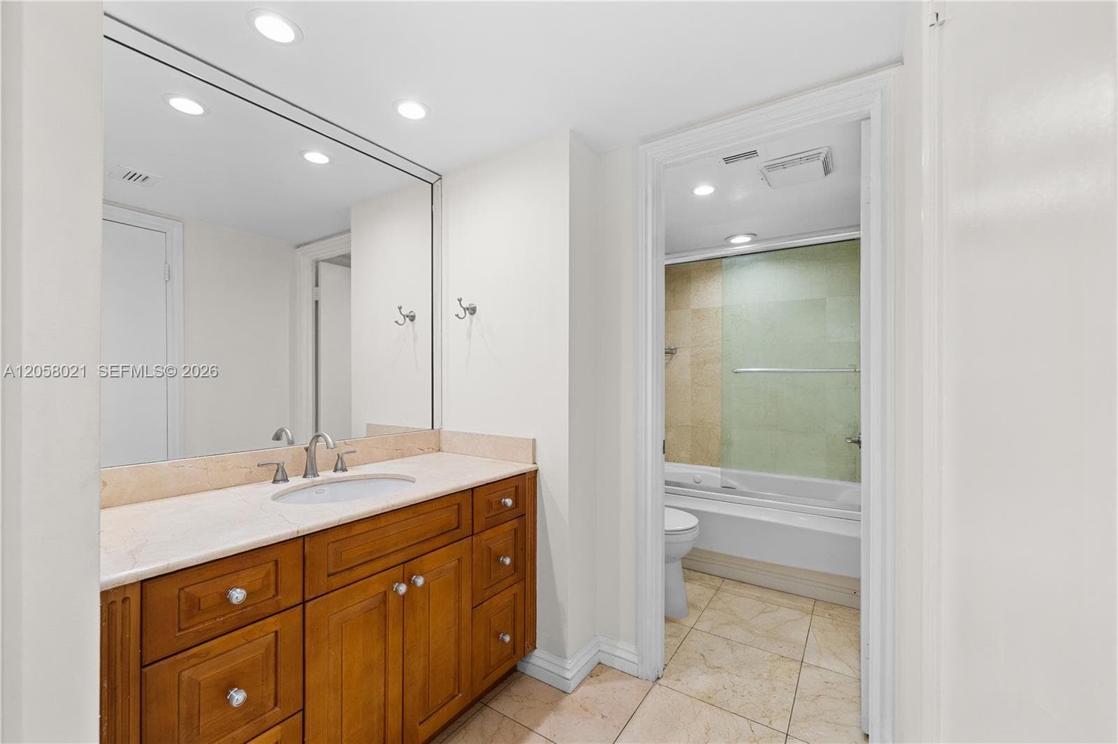 DEL PRADO MARINA · #902 in Aventura - Photo 18