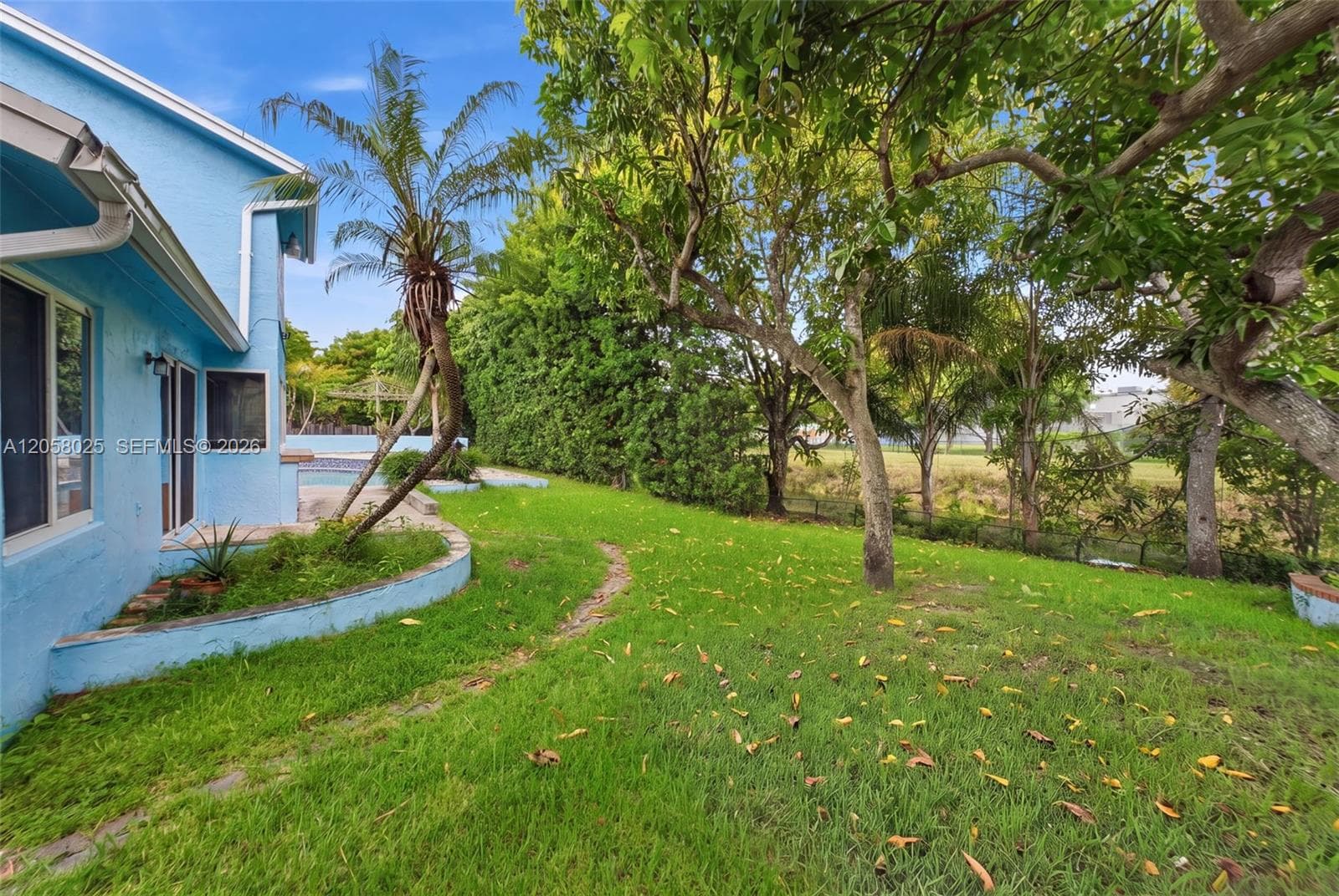 12765 SW 110th Ter photo 38