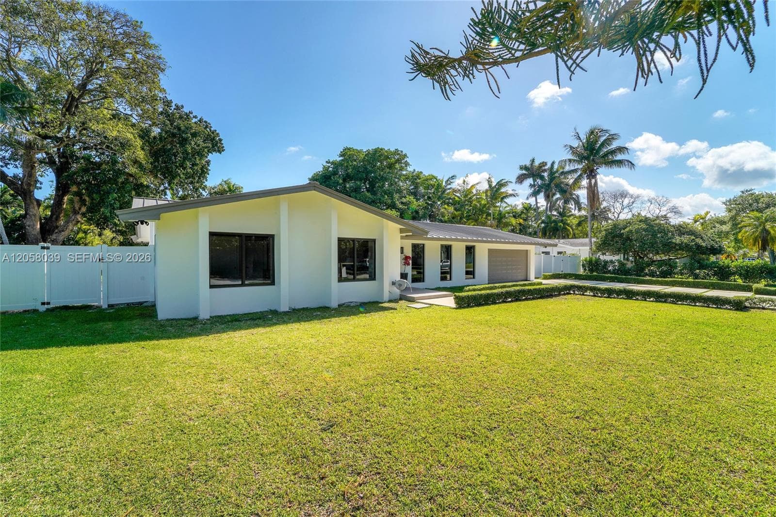 8820 SW 182nd Ter photo 13