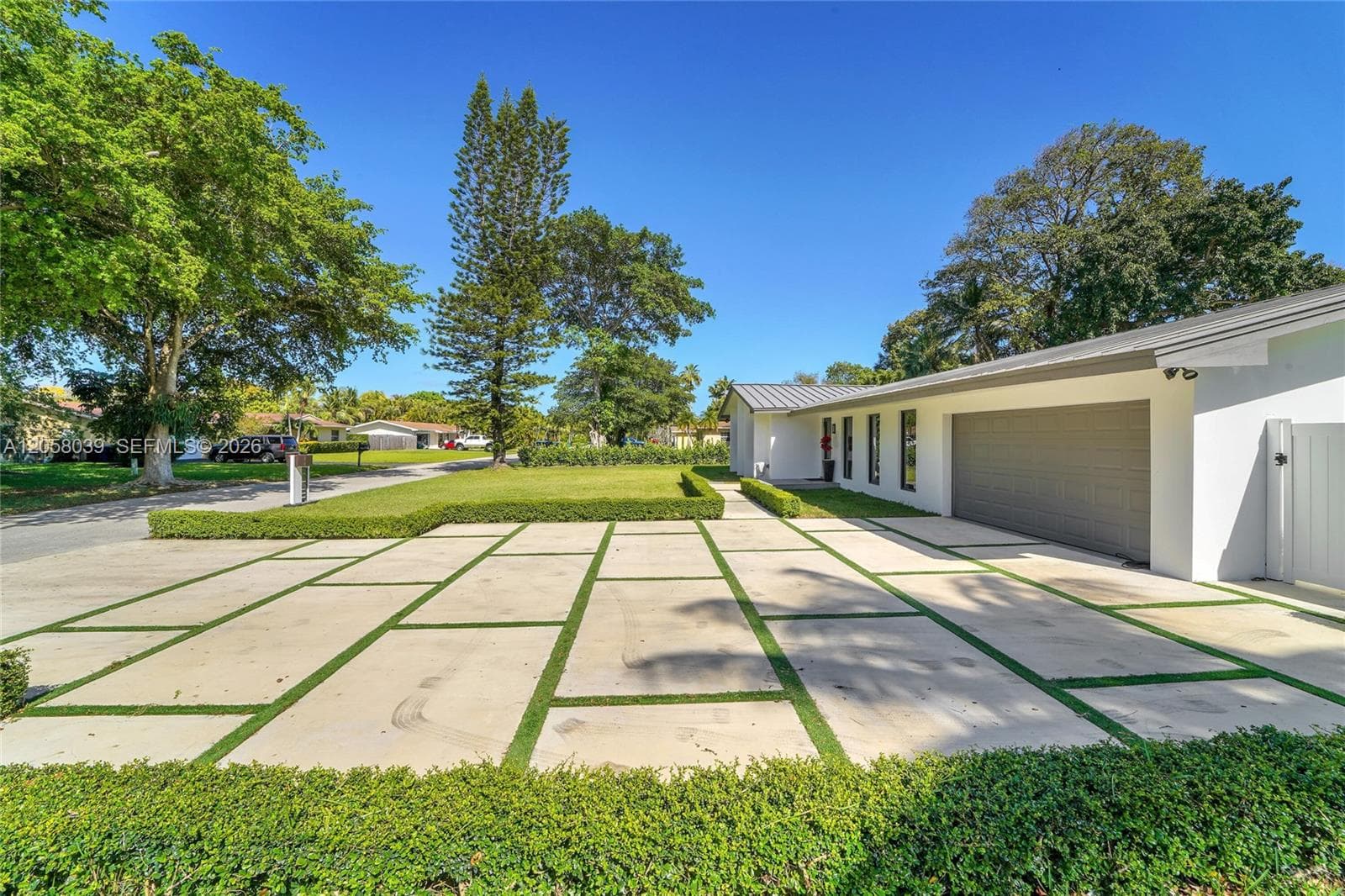 8820 SW 182nd Ter photo 12