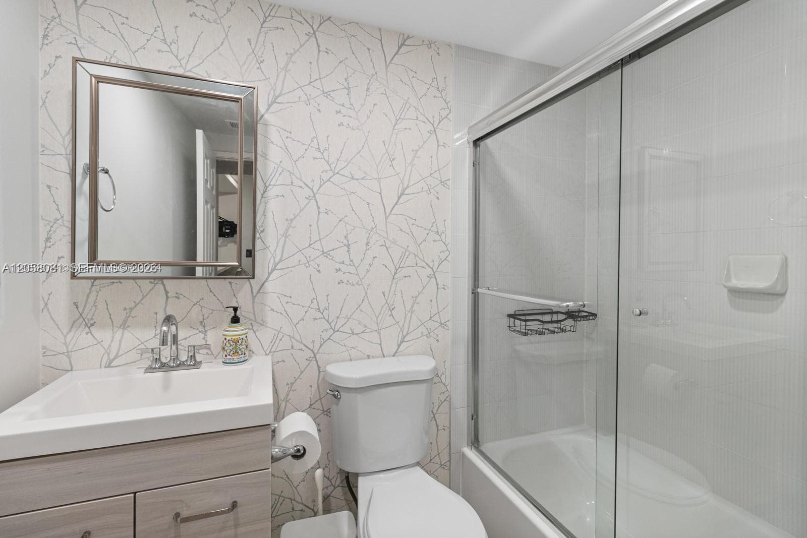 GROVE SQUARE CONDO · #234 in Miami - Photo 9