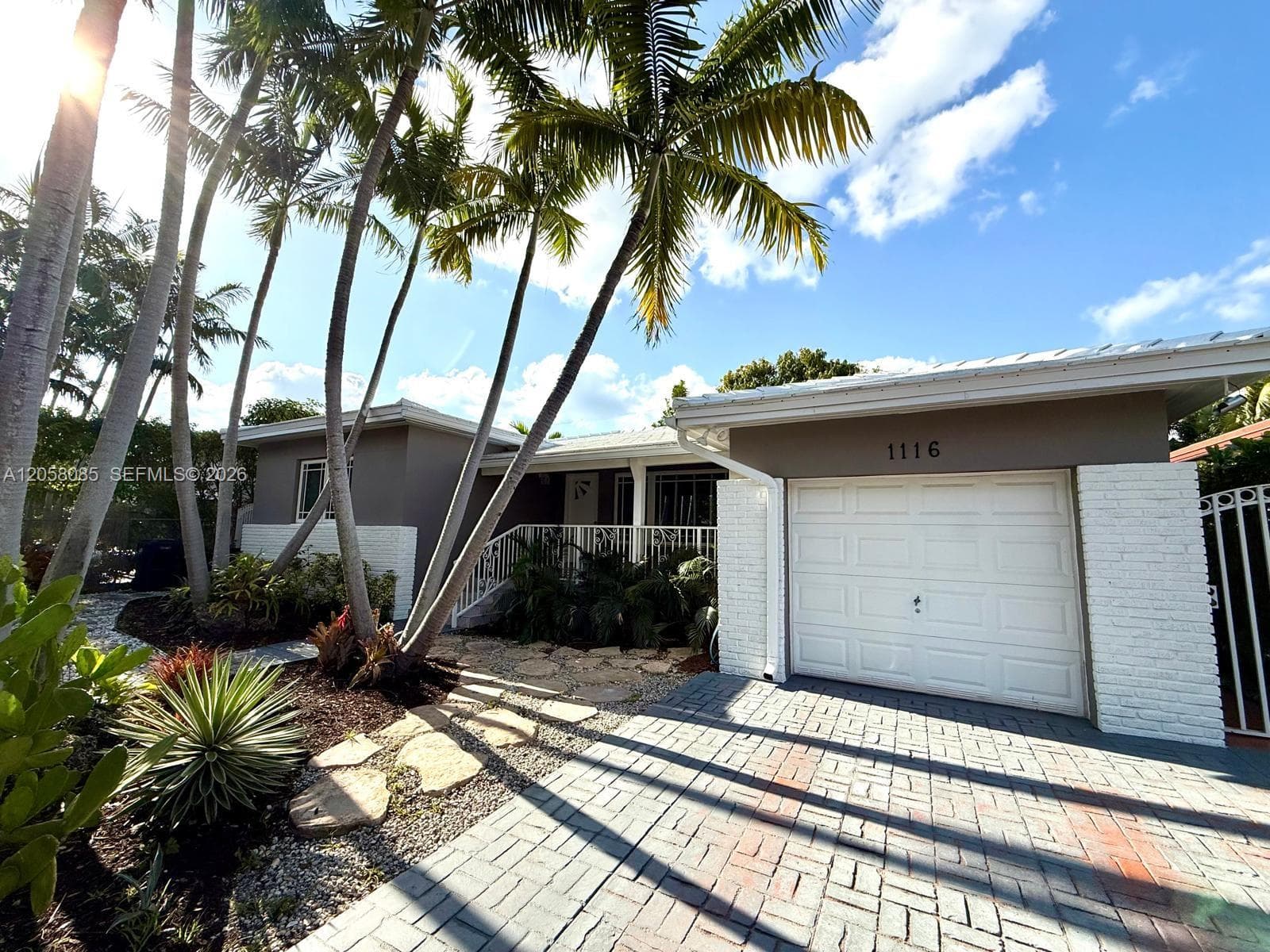 1116 Biarritz Dr photo 25