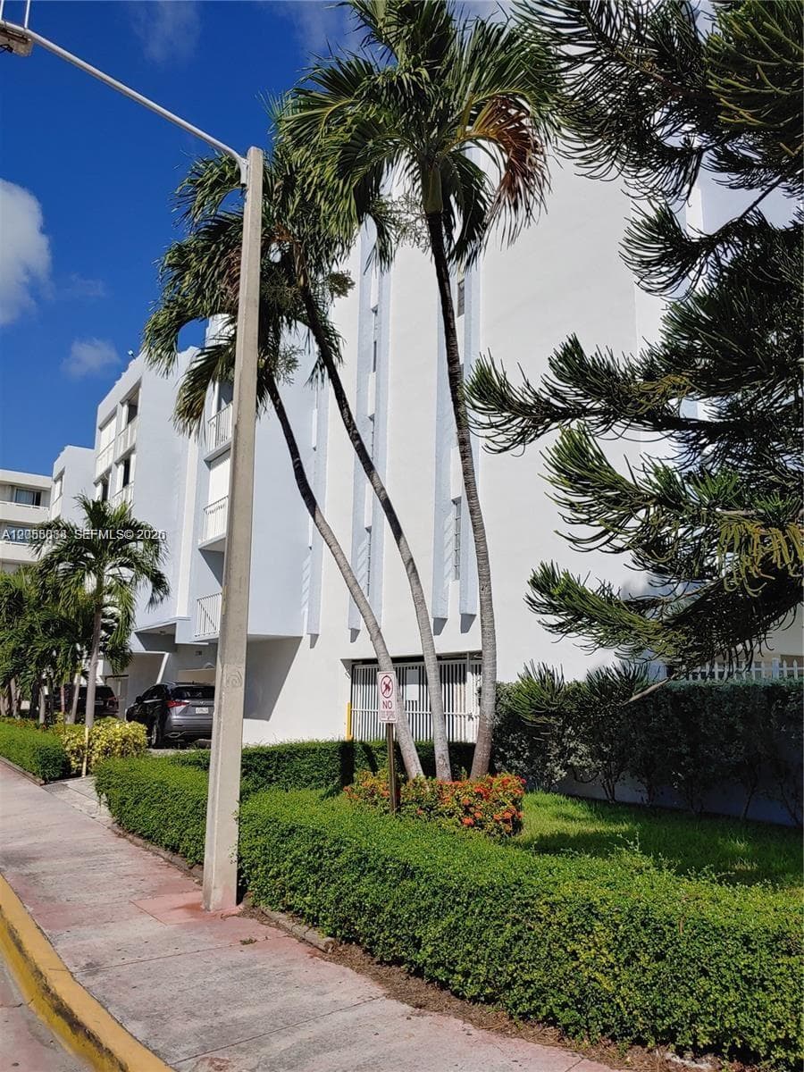BRISAS DEL MAR CONDO · #304 in Miami Beach - Photo 3