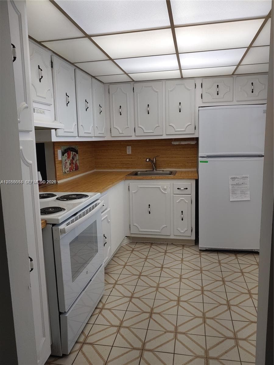 BRISAS DEL MAR CONDO · #304 in Miami Beach - Photo 15
