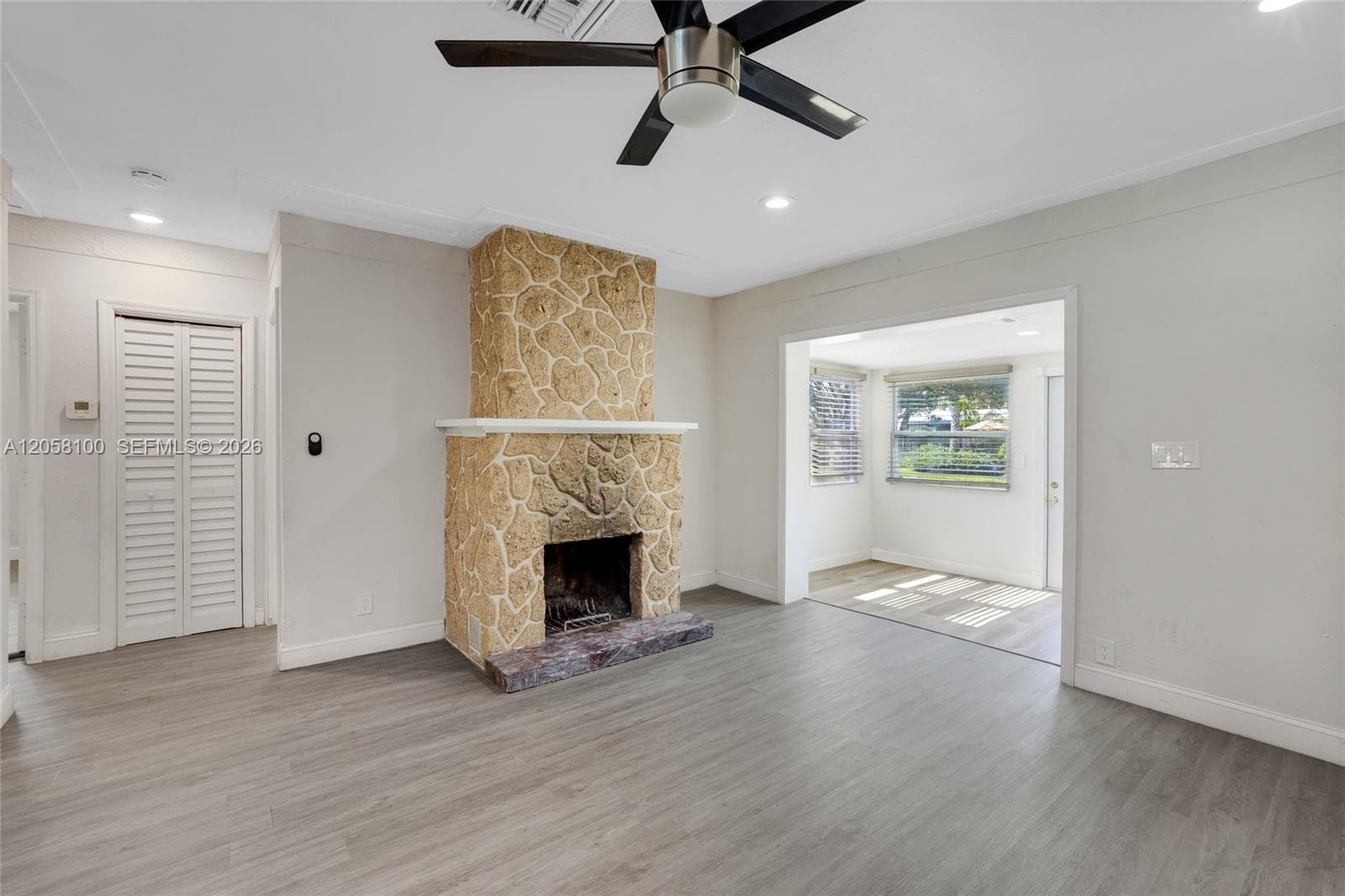 3405 Robbins Rd photo 6
