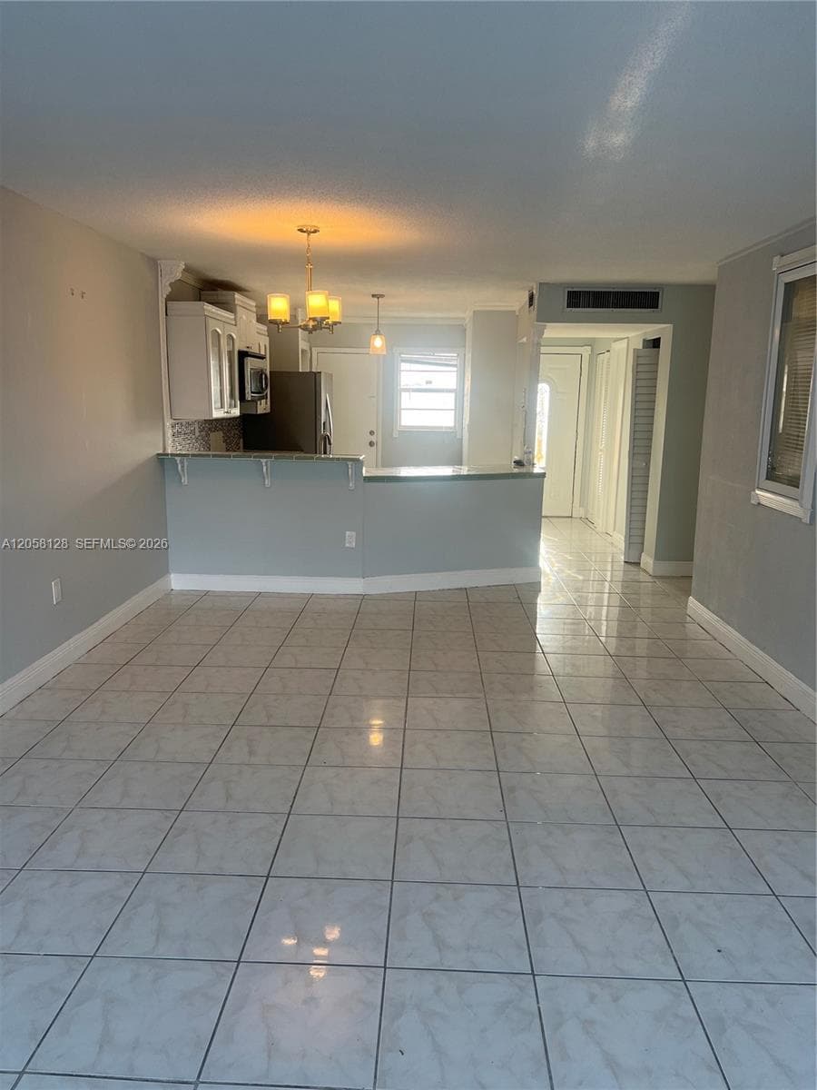 JADE WINDS GROUP - · #410-2 in Miami - Photo 1