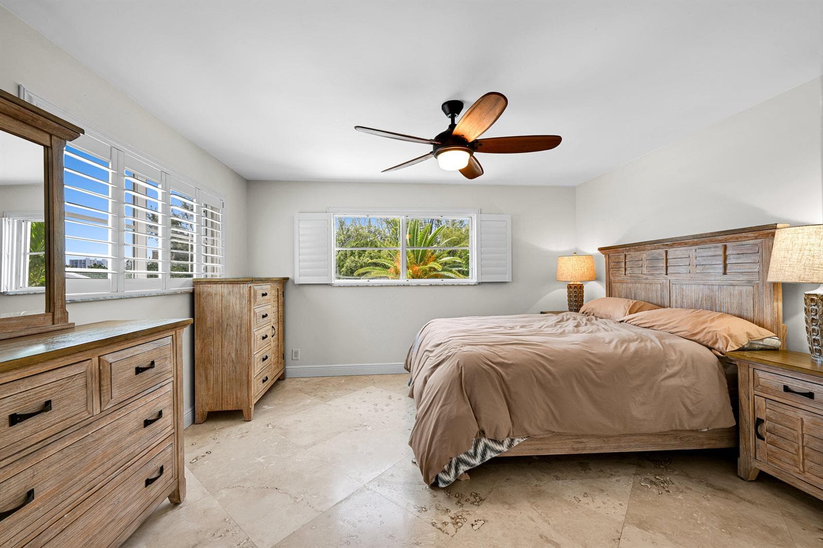 MAIN BEDROOM