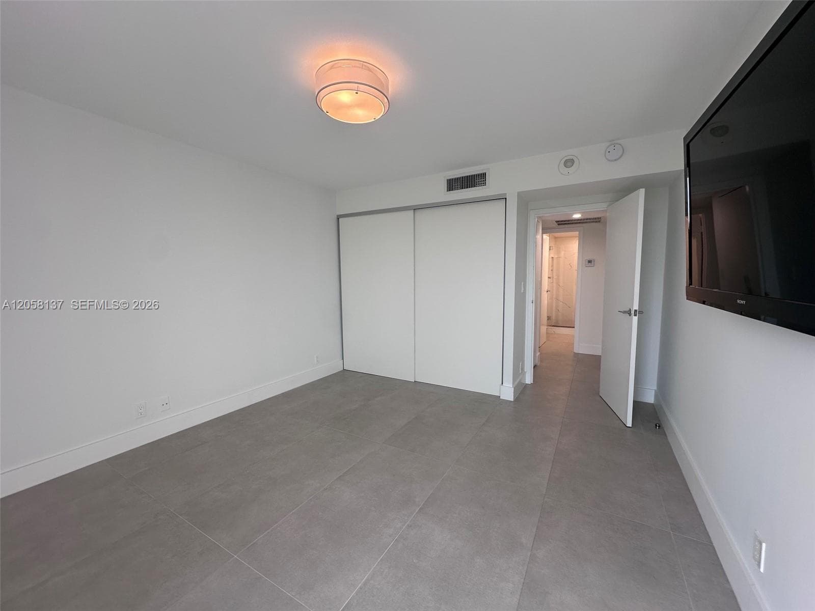 Primary bath / two walk-in-closets