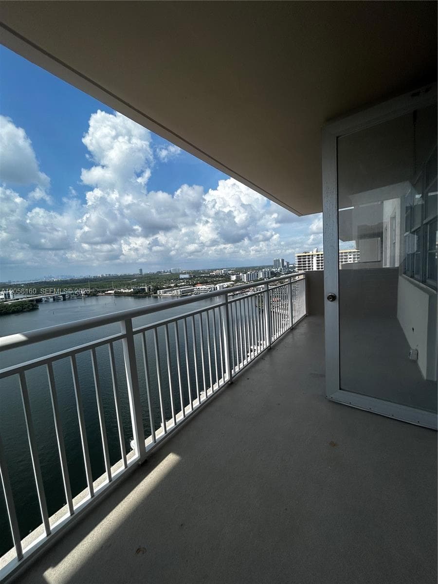 WINSTON TOWERS · #2102 in Sunny Isles Beach - Photo 6