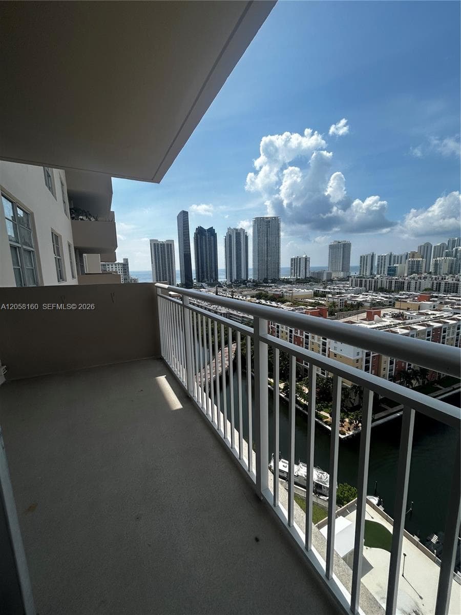 WINSTON TOWERS · #2102 in Sunny Isles Beach - Photo 4