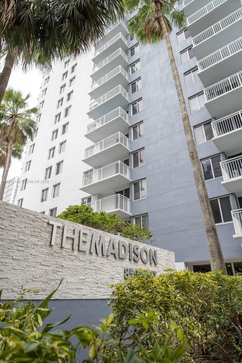 MADISON DOWNTOWN CONDO · #E-1610 in Miami - Photo 2