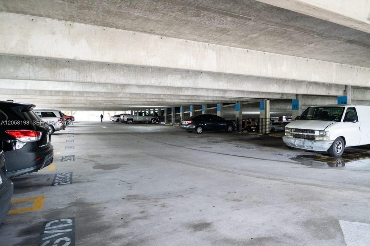MADISON DOWNTOWN CONDO · #E-1610 in Miami - Photo 17