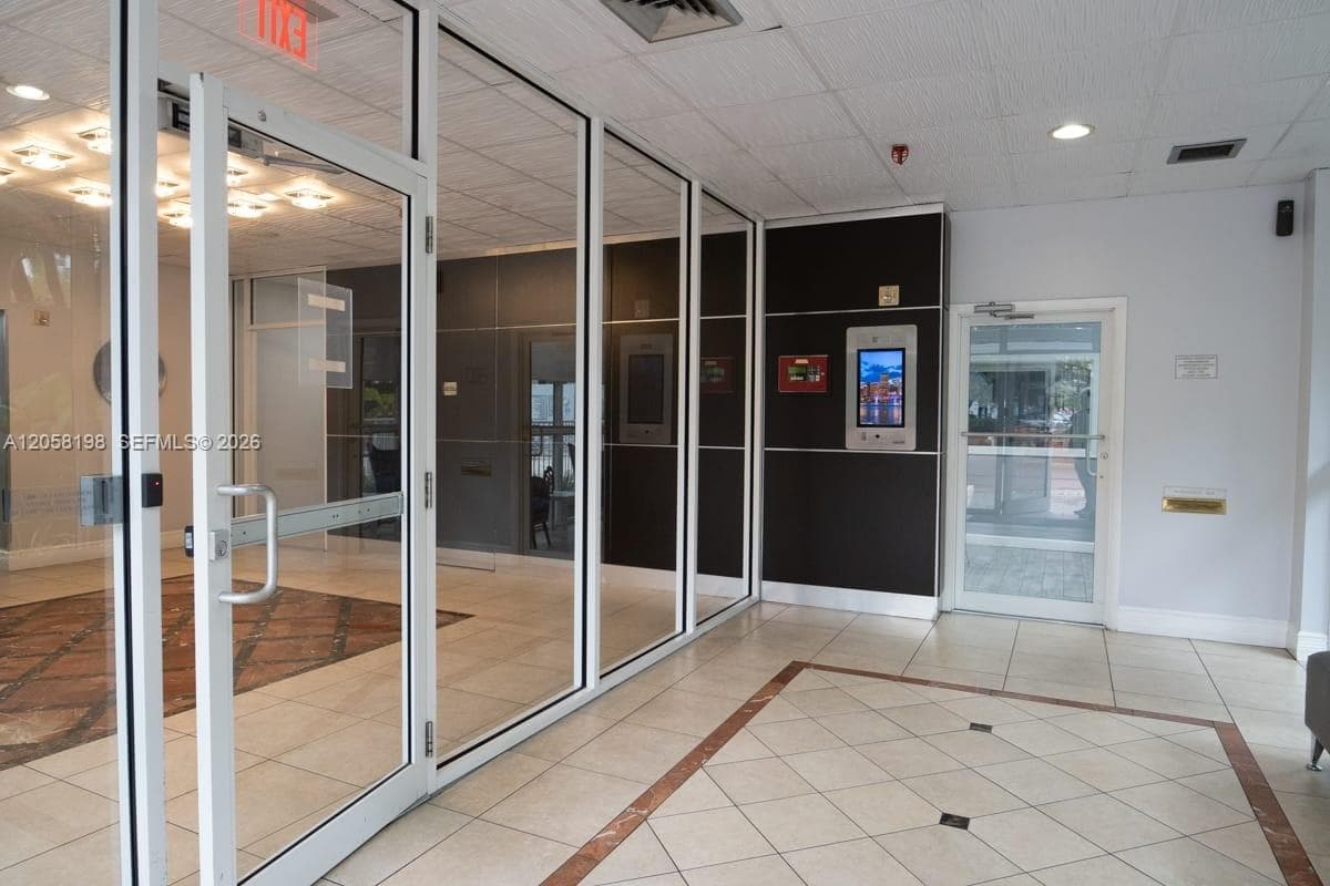 MADISON DOWNTOWN CONDO · #E-1610 in Miami - Photo 14