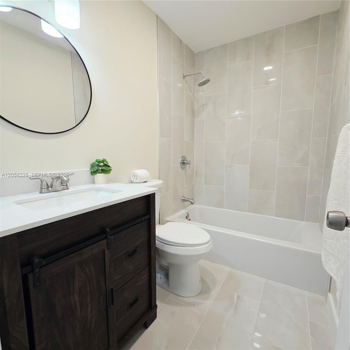 2nd Bathroom