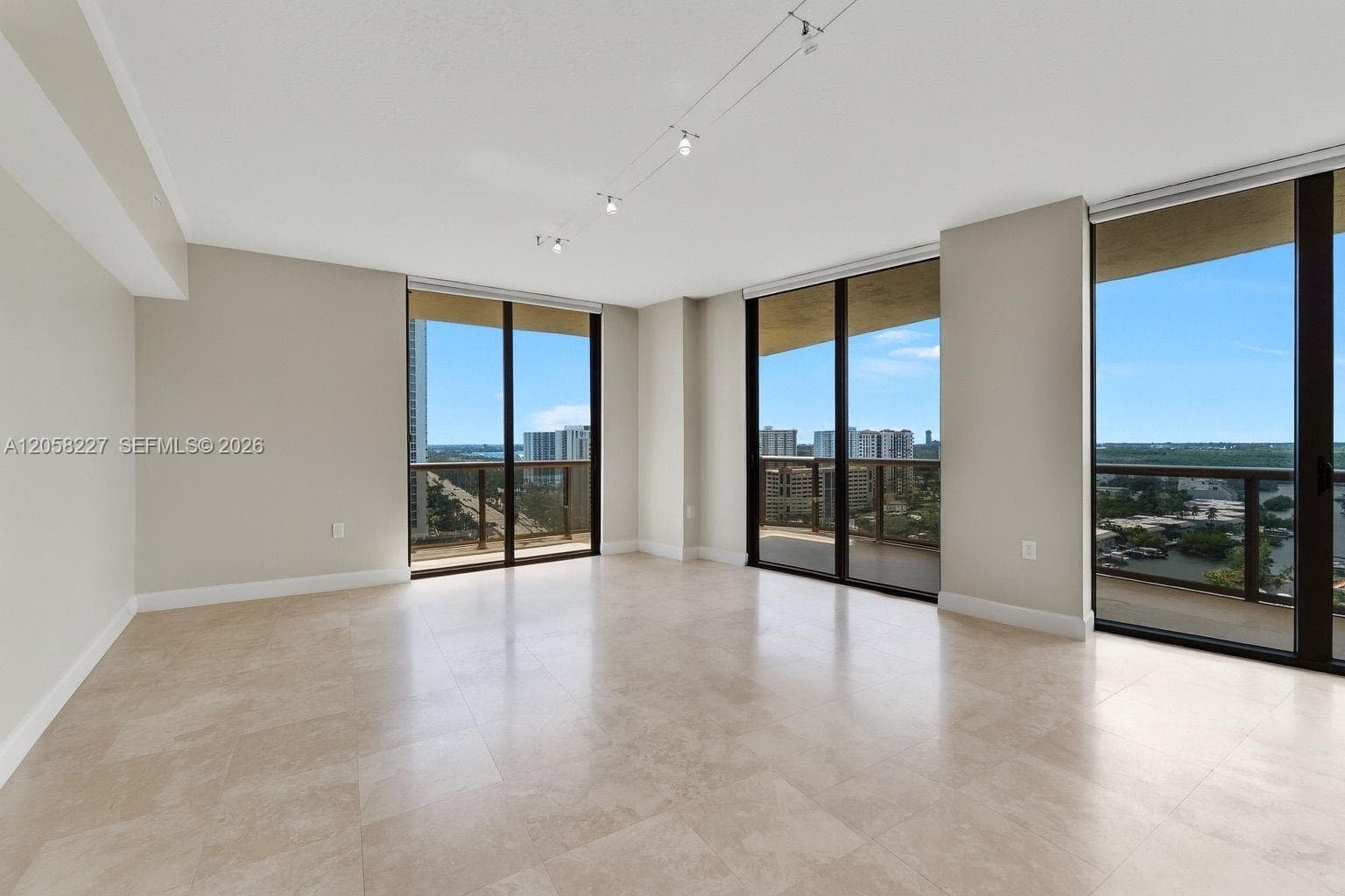 Sayan Condo · #1604 in Sunny Isles Beach - Photo 12